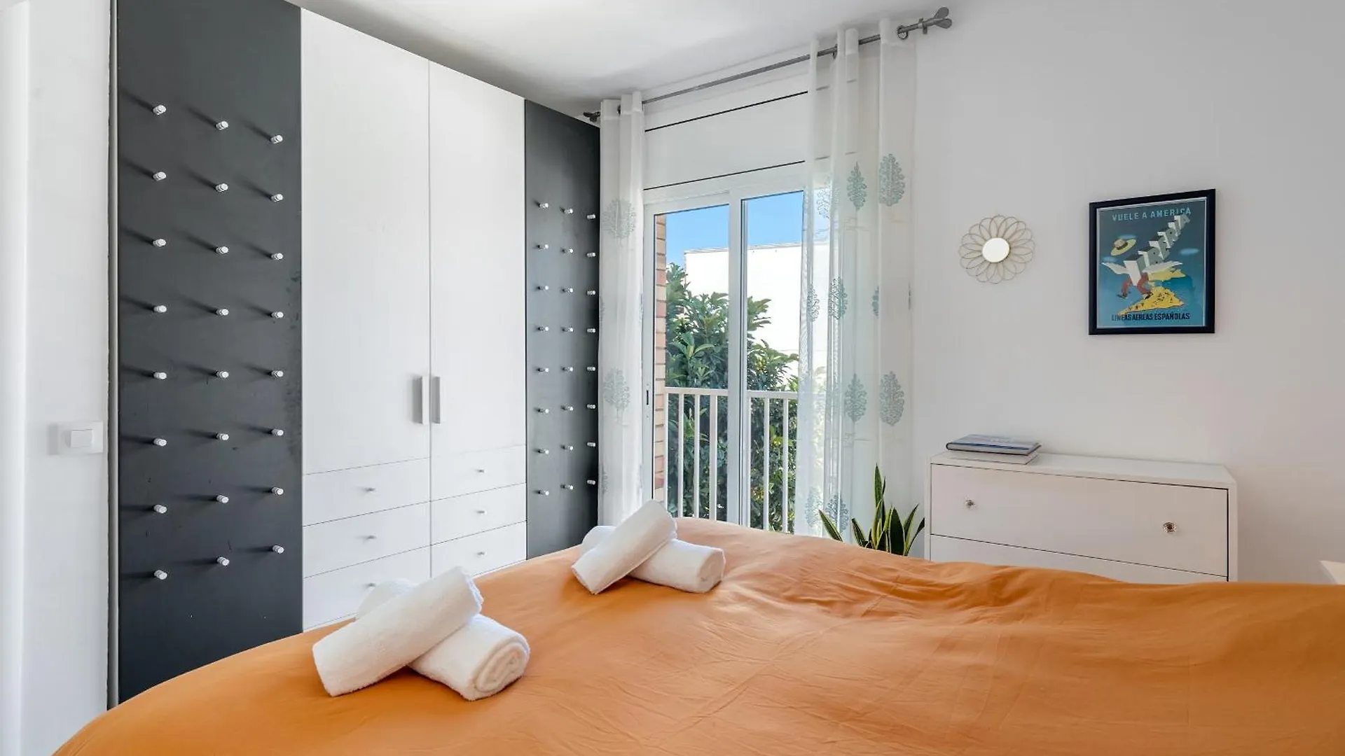 Hauzify I Apartament Zulu Cubelles 0*,  Spain