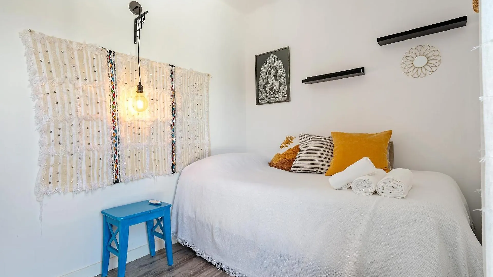 Hauzify I Apartament Zulu Cubelles 0*,